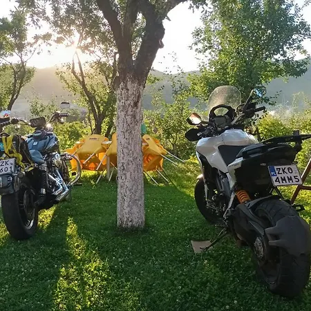 Vila Nadia Πανσιόν *